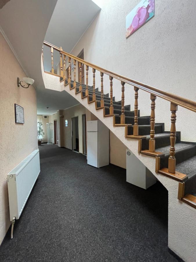 Pension Regal Satu Mare Exteriör bild