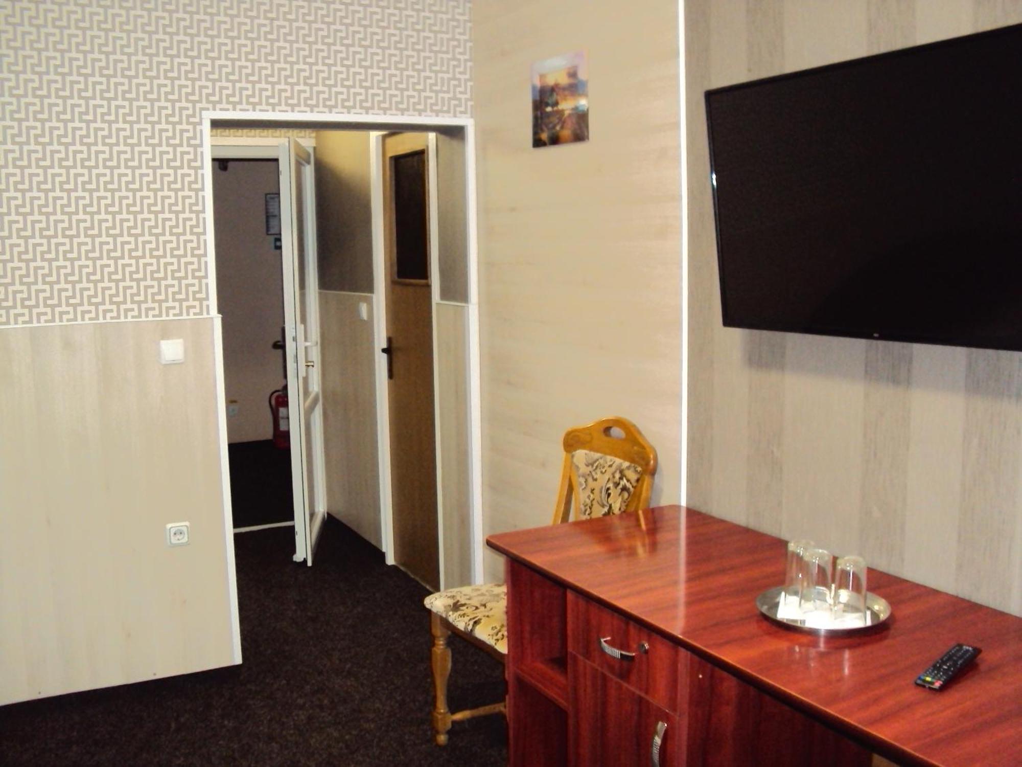Pension Regal Satu Mare Exteriör bild