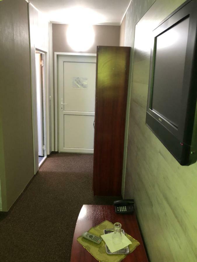 Pension Regal Satu Mare Exteriör bild